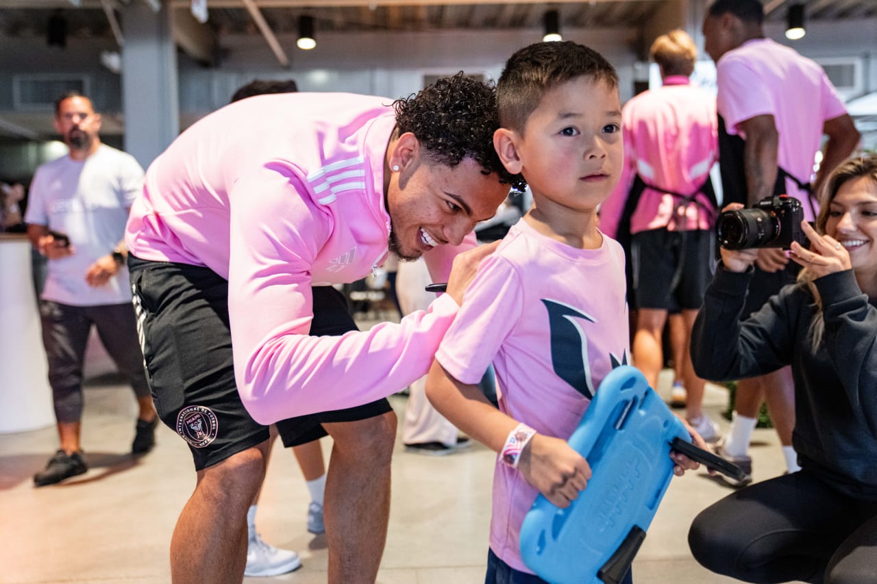 Serving Those Who Serve Us (8)